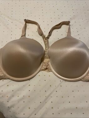 Maidenform Smooth Beige T-Shirt Bra with Lace Trim